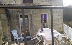 Gite Maison de campagne 86120-22 couchages
